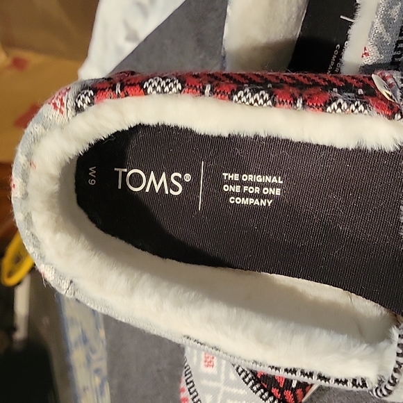 Cozy Tom's Slippers,Sz.9,New w/o tags - Picture 2 of 10